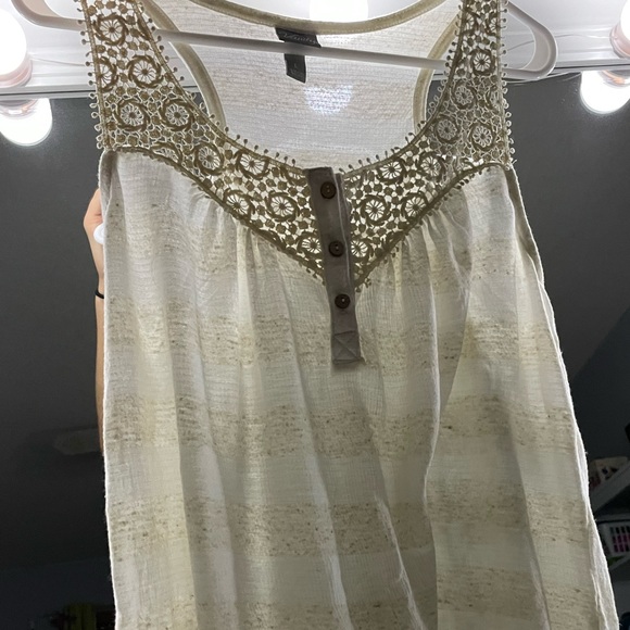 Vanity Tank Top - Picture 4 of 4